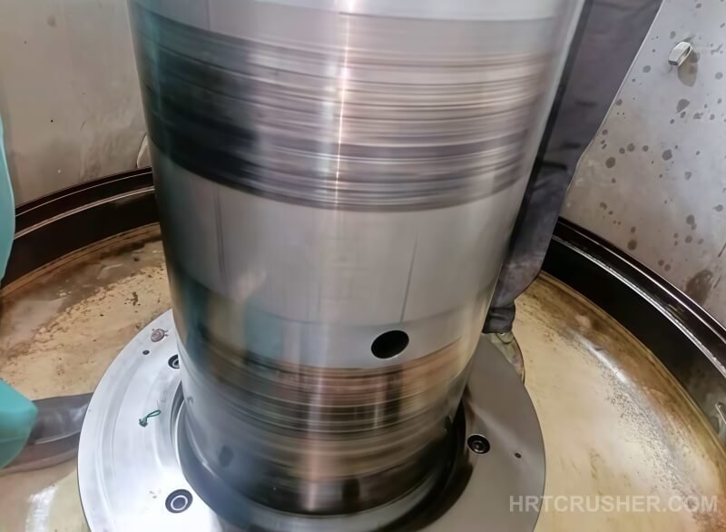 Eccentric assembly and main shaft mating during HP500 cone crusher reassembly
